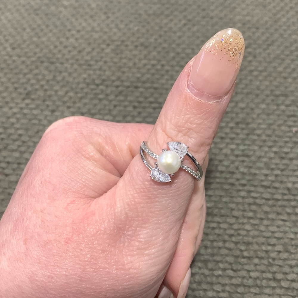 Pearl ring size 8